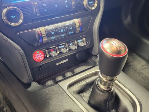 Used 2017 Ford Mustang Shelby GT350R w/ GT350R Equipment Group 920A image 18