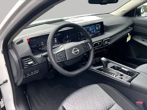 New 2026 Nissan Sentra SV w/ SV Convenience Package FWD image 8