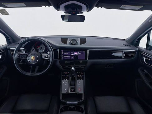 Certified 2023 Porsche Macan Turbo AWD/4WD image 15