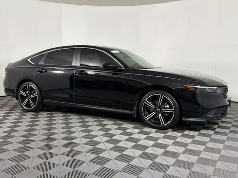 Used 2024 Honda Accord Sport image 5