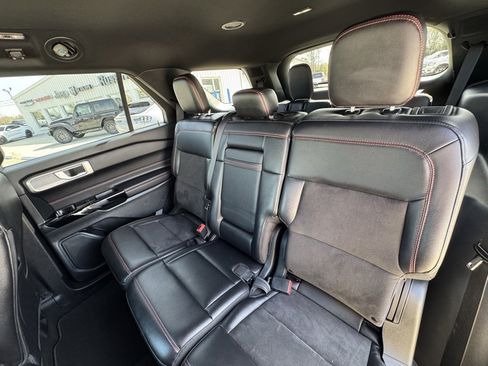 Used 2023 Ford Explorer ST-Line image 13