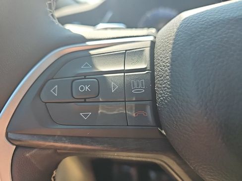Certified 2025 Jeep Grand Cherokee L Limited w/ Luxury Tech Group II AWD/4WD image 37