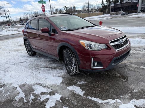 Used 2017 Subaru Crosstrek 2.0i Premium w/ Moonroof Package image 30
