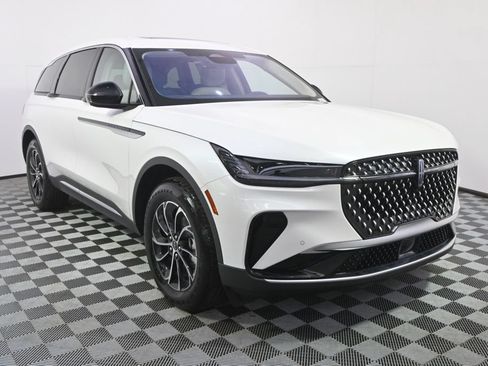 New 2026 Lincoln Nautilus Premier w/ Equipment Group 102A AWD/4WD image 9