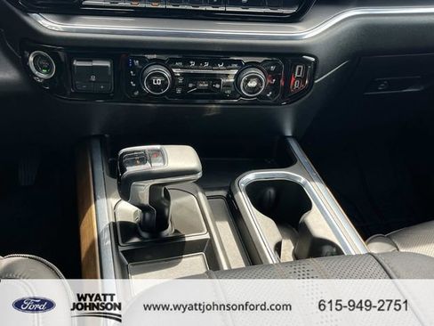 Used 2024 Chevrolet Silverado 1500 High Country w/ High Country Premium Package image 17