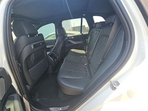 Used 2024 BMW X5 xDrive40i w/ M Sport Package AWD/4WD image 14