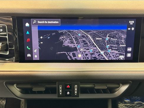 Used 2025 Porsche Cayenne image 16