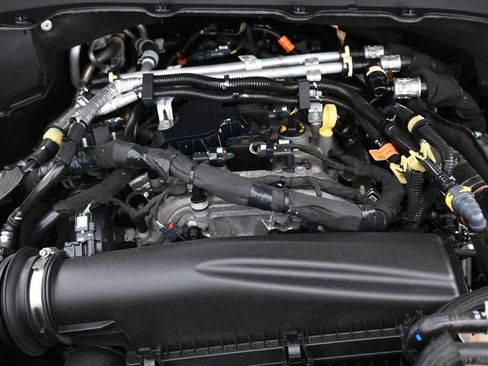 Used 2025 Ford Explorer Active RWD image 47