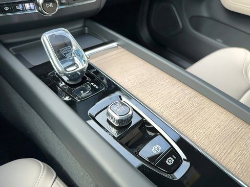 New 2026 Volvo XC60 B5 Core image 23
