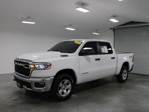 Used 2025 RAM 1500 Lone Star AWD/4WD image 4
