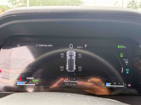 Used 2022 Jeep Grand Cherokee Limited 4xe image 10