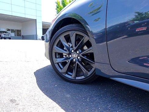 Used 2024 Toyota Corolla SE w/ SE Premium Package FWD image 8