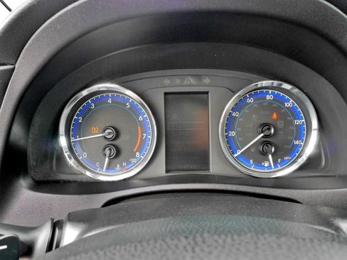 Used 2017 Toyota Corolla SE w/ SE Premium Package image 24