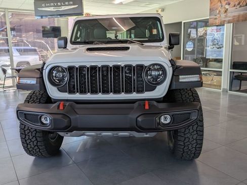 New 2026 Jeep Gladiator Mojave w/ Technology Group AWD/4WD image 9