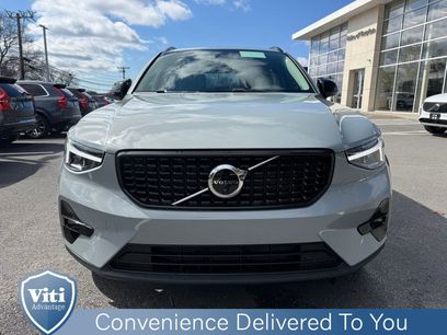 New 2026 Volvo XC40 B5 Plus w/ Climate Package