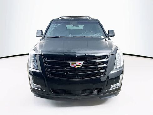Used 2018 Cadillac Escalade Platinum image 6