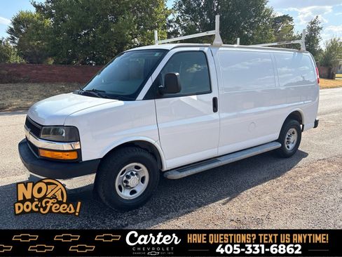 Used 2018 Chevrolet Express 2500 w/ Driver Convenience Package RWD image 5