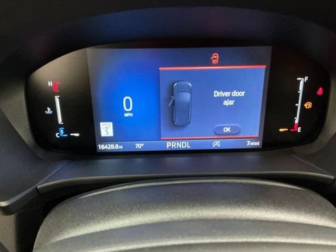 Used 2025 Ford Escape ST-Line w/ Tech Pack #1 FWD image 29