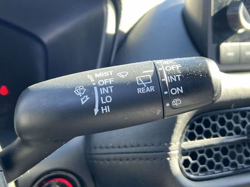 Used 2023 Honda HR-V LX image 24