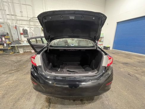 Used 2017 Chevrolet Cruze LS image 22