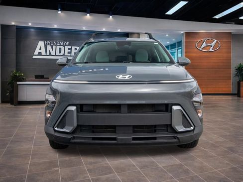 Certified 2025 Hyundai Kona SEL FWD image 3