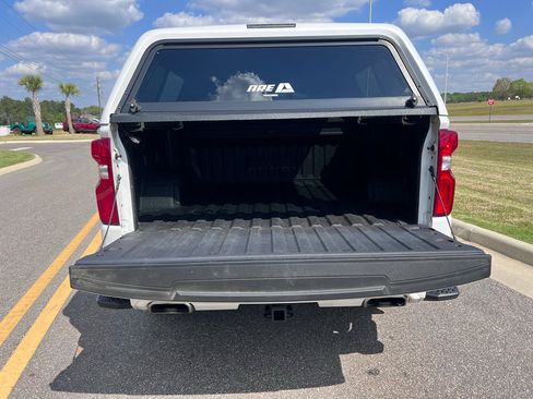 Used 2024 Chevrolet Silverado 1500 High Country w/ Technology Package image 7