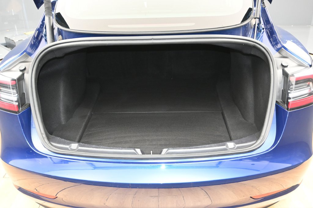 Used 2023 Tesla Model 3 Standard Range RWD image 5