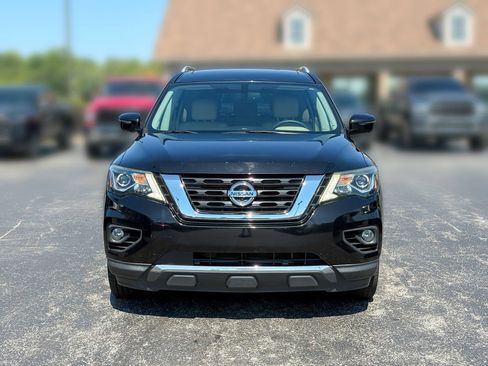 Used 2017 Nissan Pathfinder Platinum w/ Family Entertainment Package AWD/4WD image 3