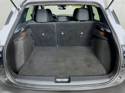 Used 2025 Nissan Kicks SV AWD/4WD image 22