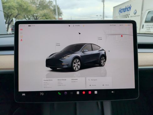 Used 2024 Tesla Model Y Long Range image 21