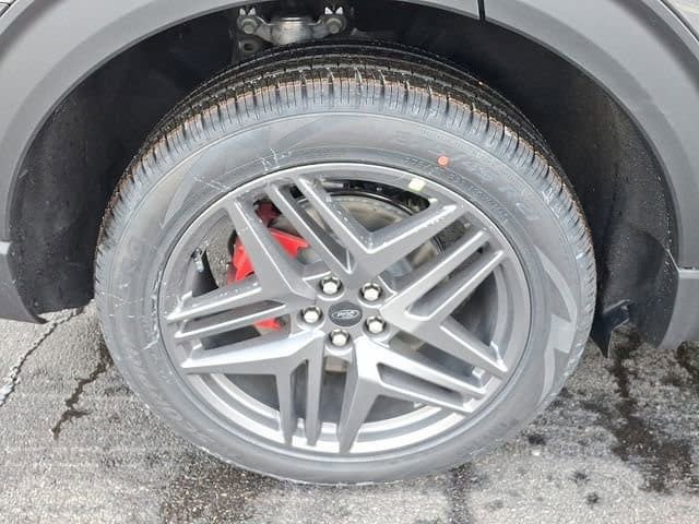 New 2026 Ford Explorer ST-Line w/ ST-Line Street Pack AWD/4WD image 6