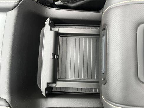 Used 2023 Chevrolet Tahoe Premier w/ Advanced Technology Package image 45