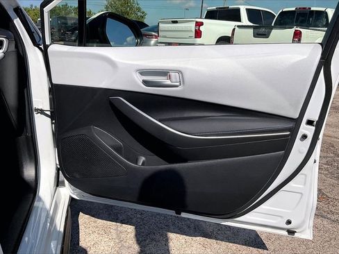 Used 2022 Toyota Corolla SE image 28