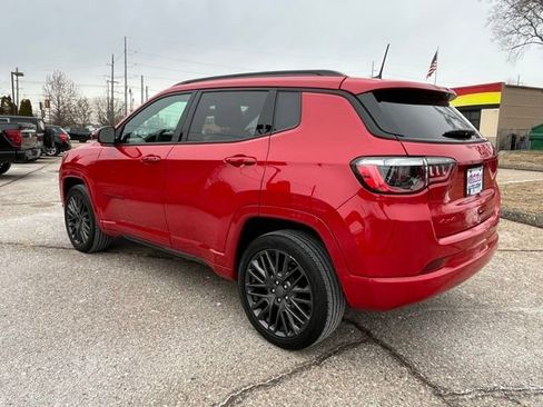 Used 2022 Jeep Compass Limited image 3