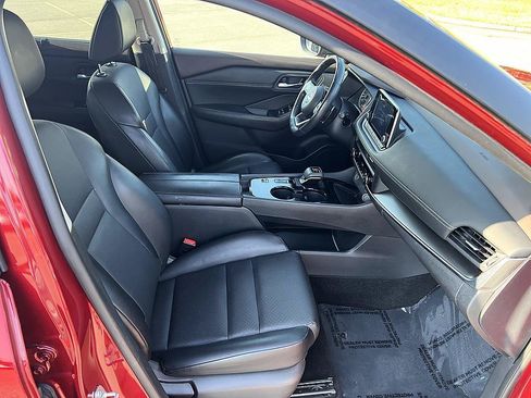 Certified 2023 Nissan Rogue SV w/ SV Premium B Package FWD image 17