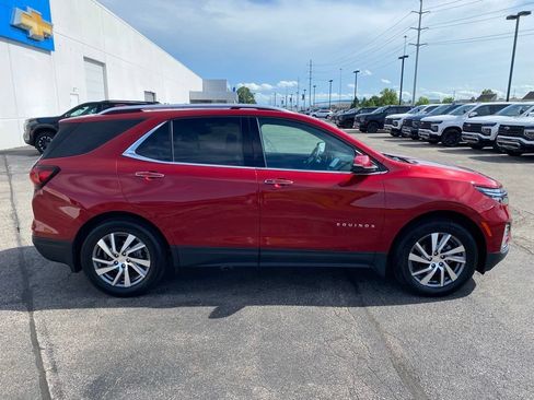 Used 2023 Chevrolet Equinox Premier AWD/4WD image 8
