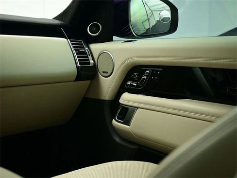 Used 2022 Land Rover Range Rover P525 Westminster Edition image 13