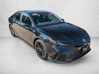 Used 2025 Toyota Camry SE FWD video 3