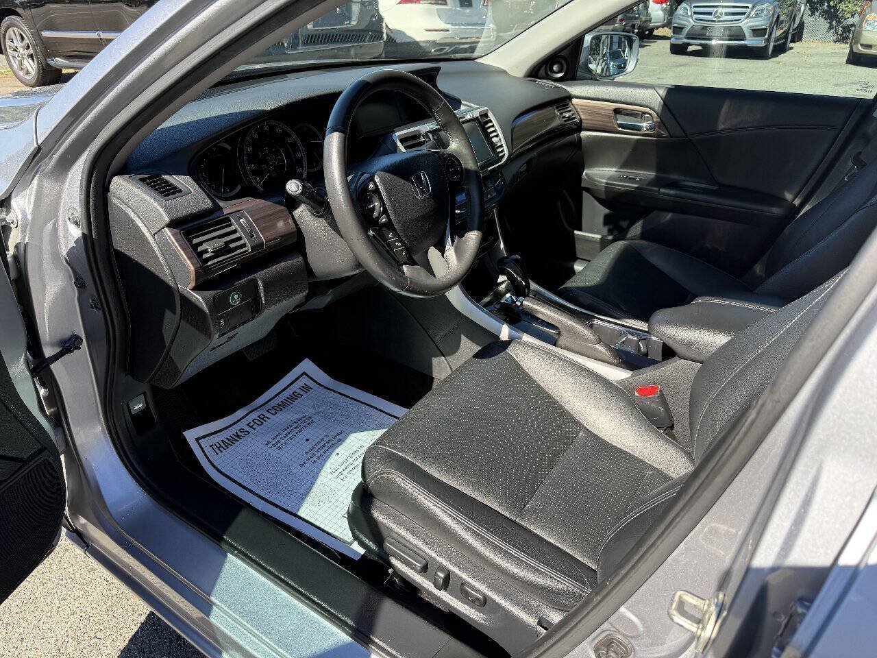 Used 2016 Honda Accord EX-L image 8