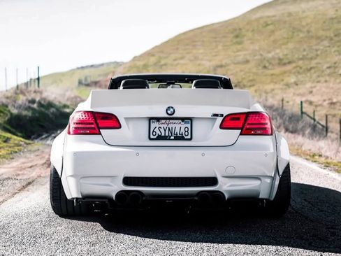 Used 2011 BMW M3 Convertible RWD image 5