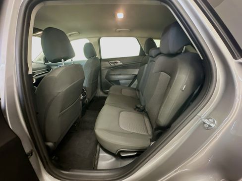 Used 2025 Kia Sportage LX image 29