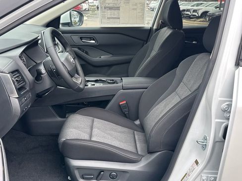 New 2026 Nissan Rogue SV image 9