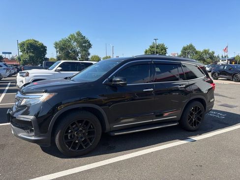 Used 2019 Honda Pilot Touring image 2