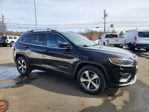 Used 2019 Jeep Cherokee Limited image 19
