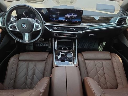 Used 2025 BMW X5 sDrive40i w/ M Sport Package RWD image 11