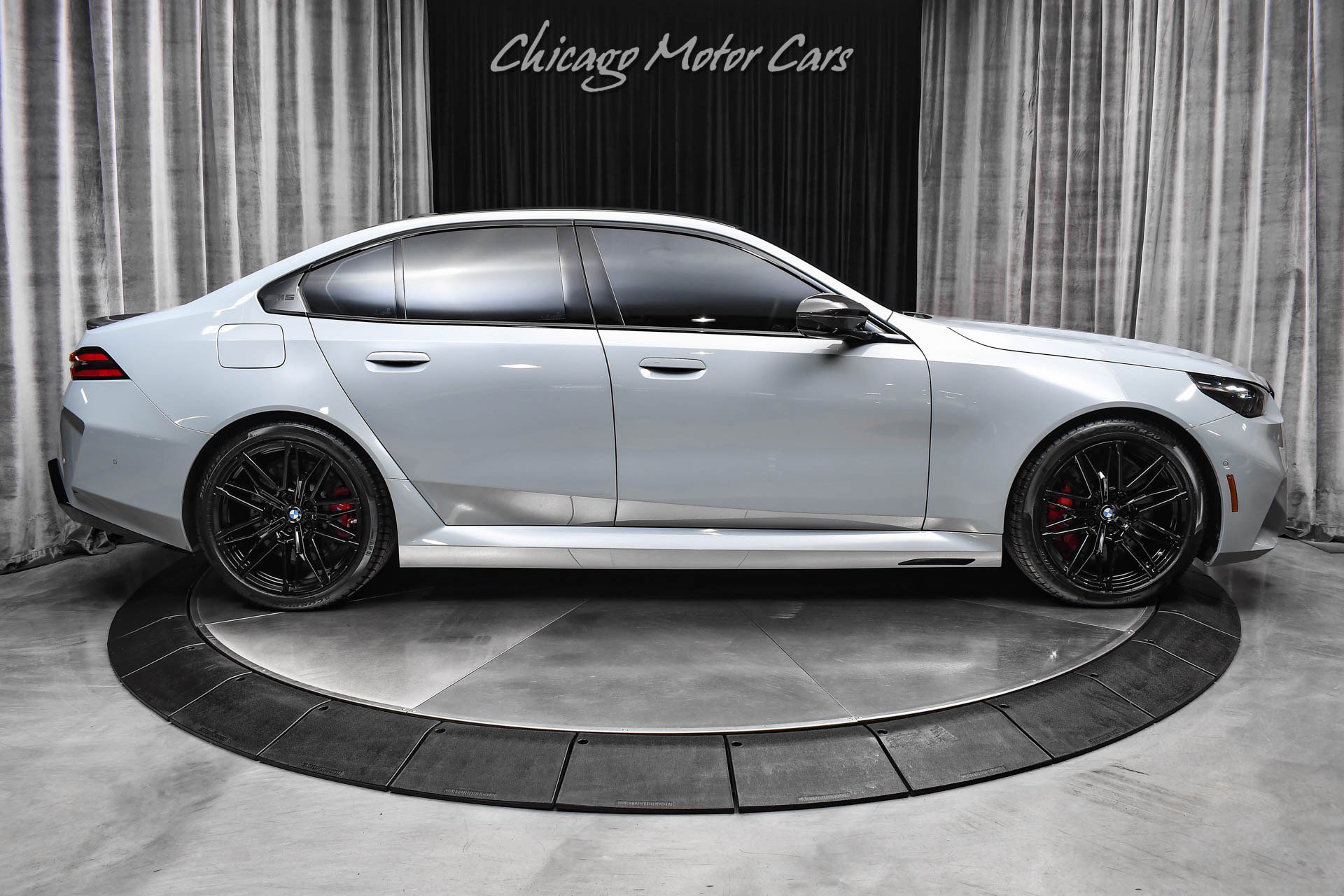 Used 2025 BMW M5 w/ Carbon Package AWD/4WD image 46