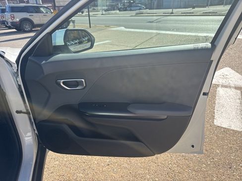 New 2025 Kia K4 LXS image 15