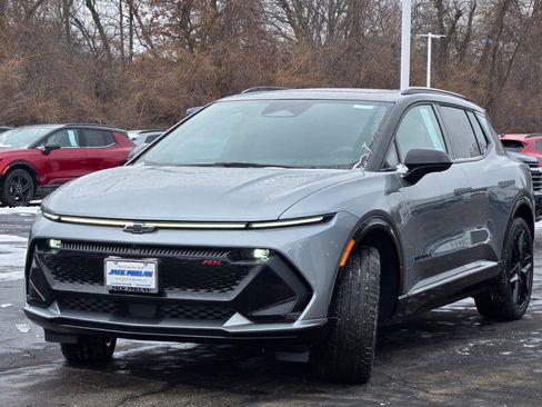New 2026 Chevrolet Equinox EV RS image 4