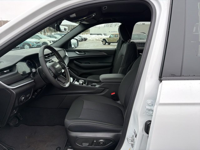 New 2026 Jeep Grand Cherokee Laredo X AWD/4WD image 16