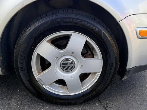 Used 2001 Volkswagen Golf GLS image 36